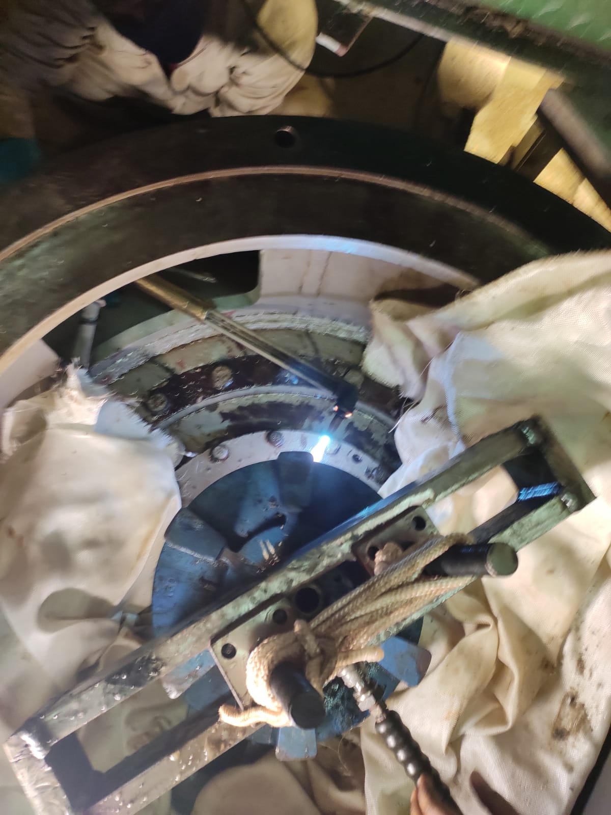 Bow thruster motor overhauling